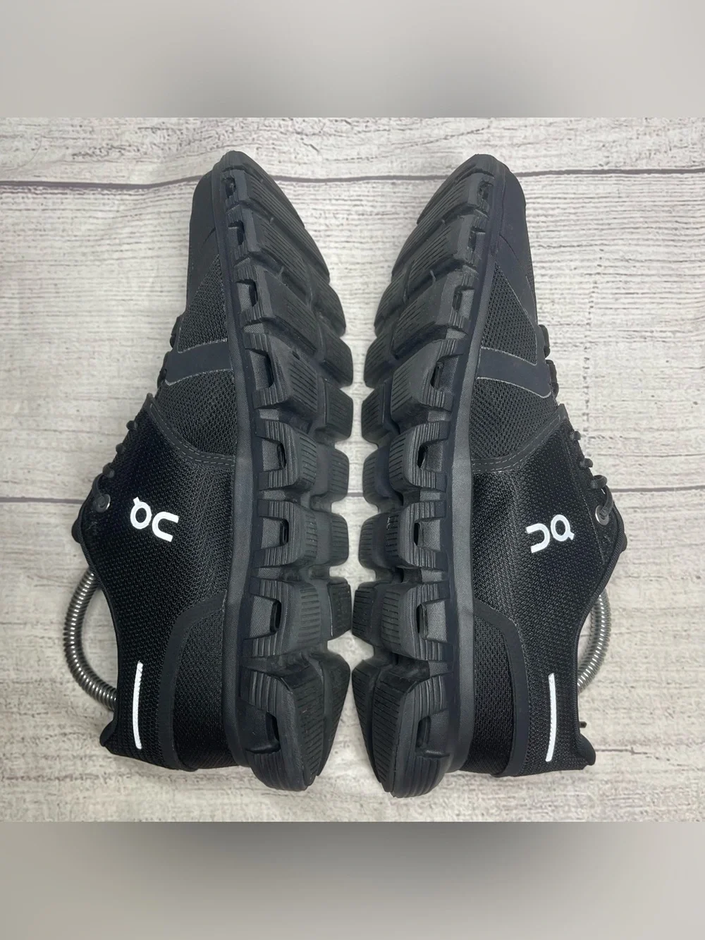 On Cloud 6 Women’s 8.5 Black Zero Gravity Cloud Tec Shoes